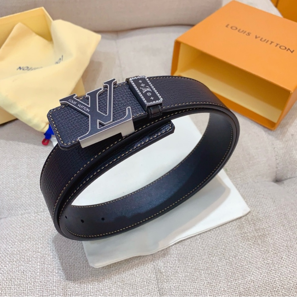 Authentic Luxury Louis Vuitton Leather Belt - Picture 6 of 14